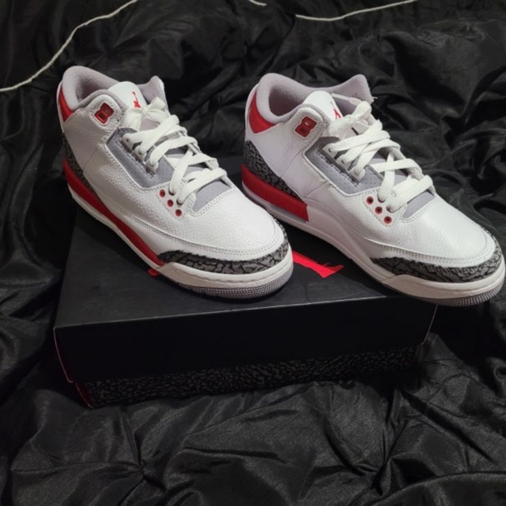 Jordan 3 - Picture 5 of 5